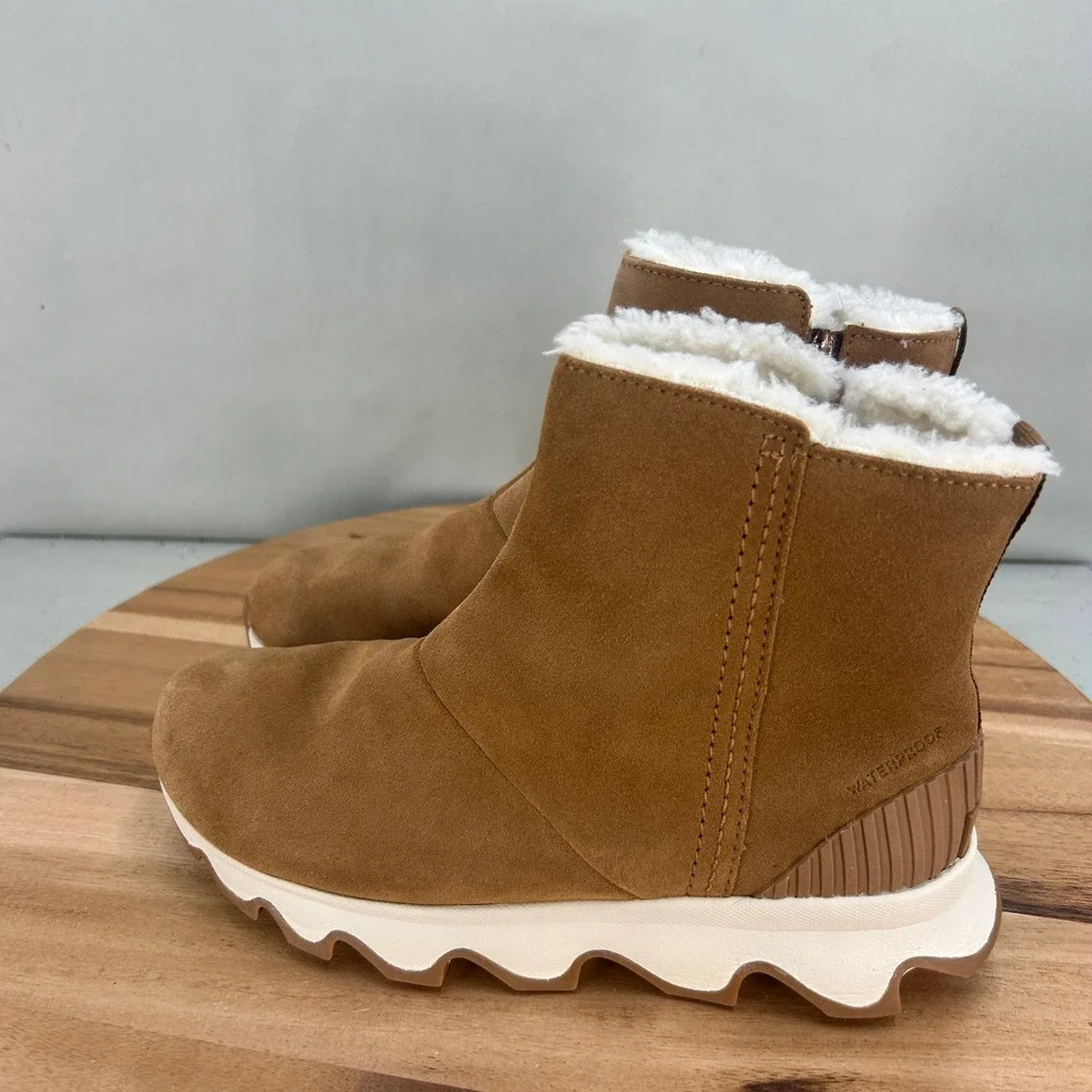 Sorel Kinetic Short Waterproof Boots Camel Brown Faux Fur NL3128-224 Womens 7.5